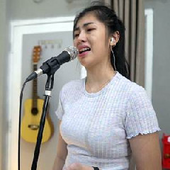 Download Lagu Julia Vio - Selalu Mengalah - Seventeen (Akustik Cover) Terbaru